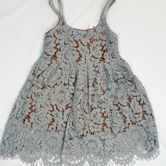 Girls Lace Dress - Picture 4 of 7